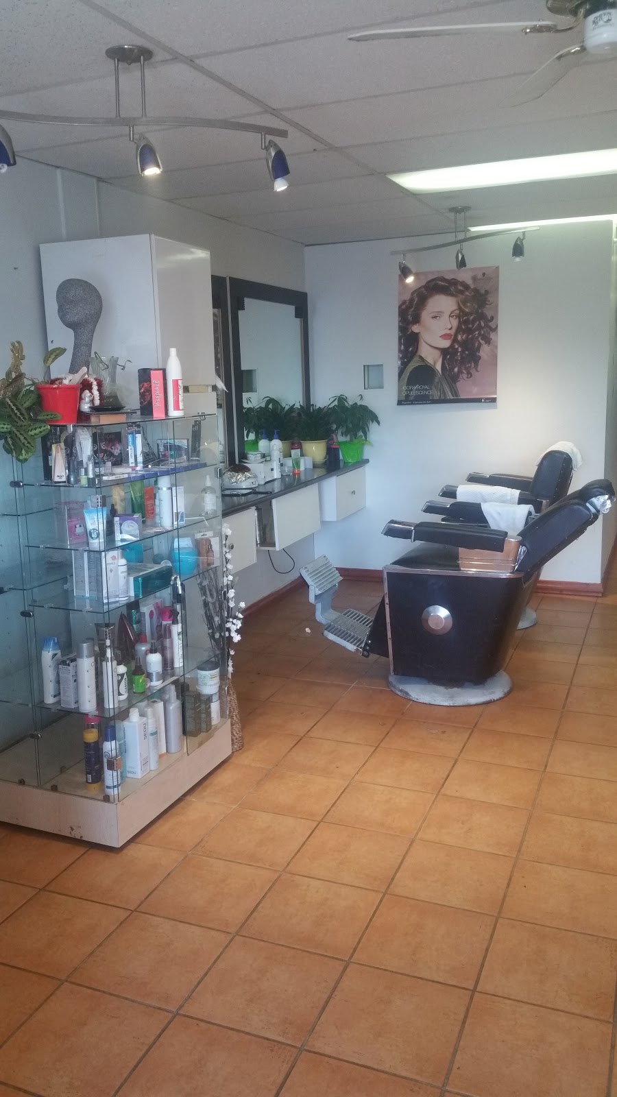 Makeover21 | 9534 Scott Rd, Surrey, BC V3V 4C1, Canada | Phone: (604) 652-0021