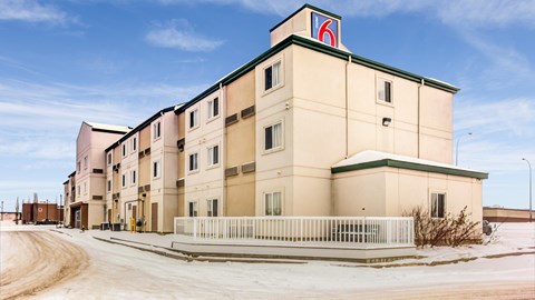 Motel 6 Stony Plain | 66 Boulder Blvd, Stony Plain, AB T7Z 1V7, Canada | Phone: (780) 968-5123