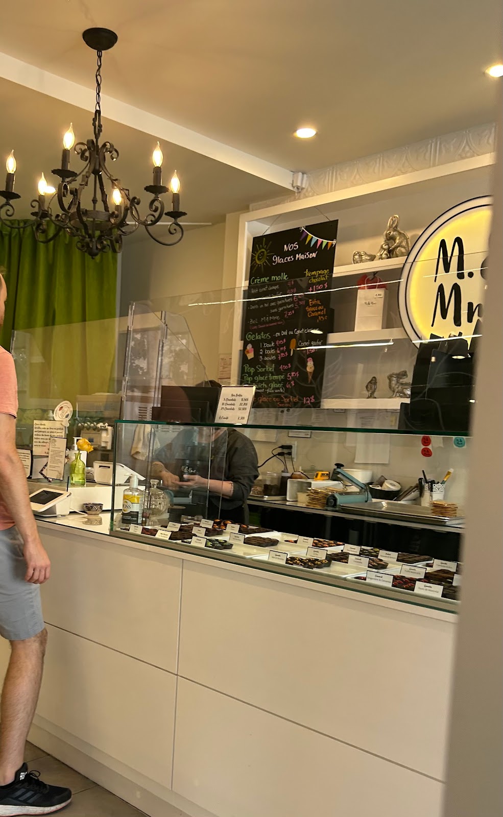 M.& Mme Chocolat | 273 Rue Beaubien E, Montréal, QC H2S 1R7, Canada | Phone: (514) 379-3924