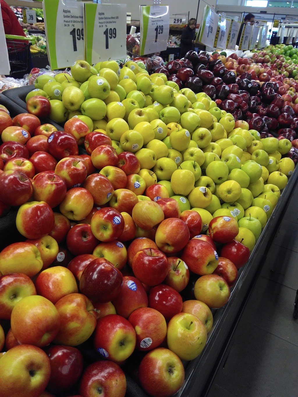 FreshCo | 9580 McCowan Rd, Markham, ON L3P 3J3, Canada | Phone: (905) 887-4366