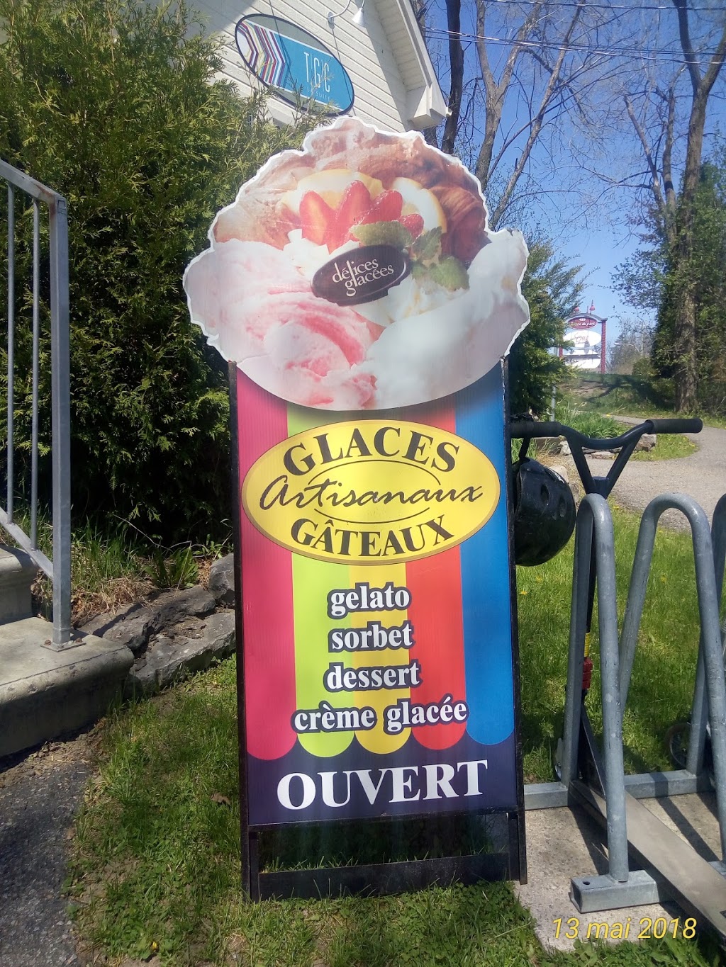 Délices Glacés | 421 Chemin de la Grande-Côte, Rosemère, QC J7A 1L2, Canada | Phone: (450) 818-4567