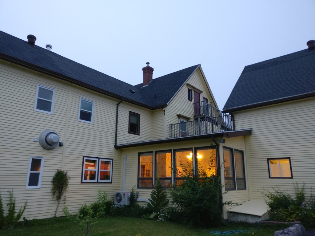 The Maple Inn | 2358 Western Ave, Parrsboro, NS B0M 1S0, Canada | Phone: (902) 254-3735