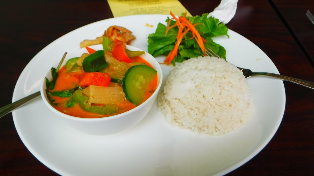 Kwao Thai Restaurant | 1207 Esquimalt Rd, Victoria, BC V9A 3P1, Canada | Phone: (250) 389-1845