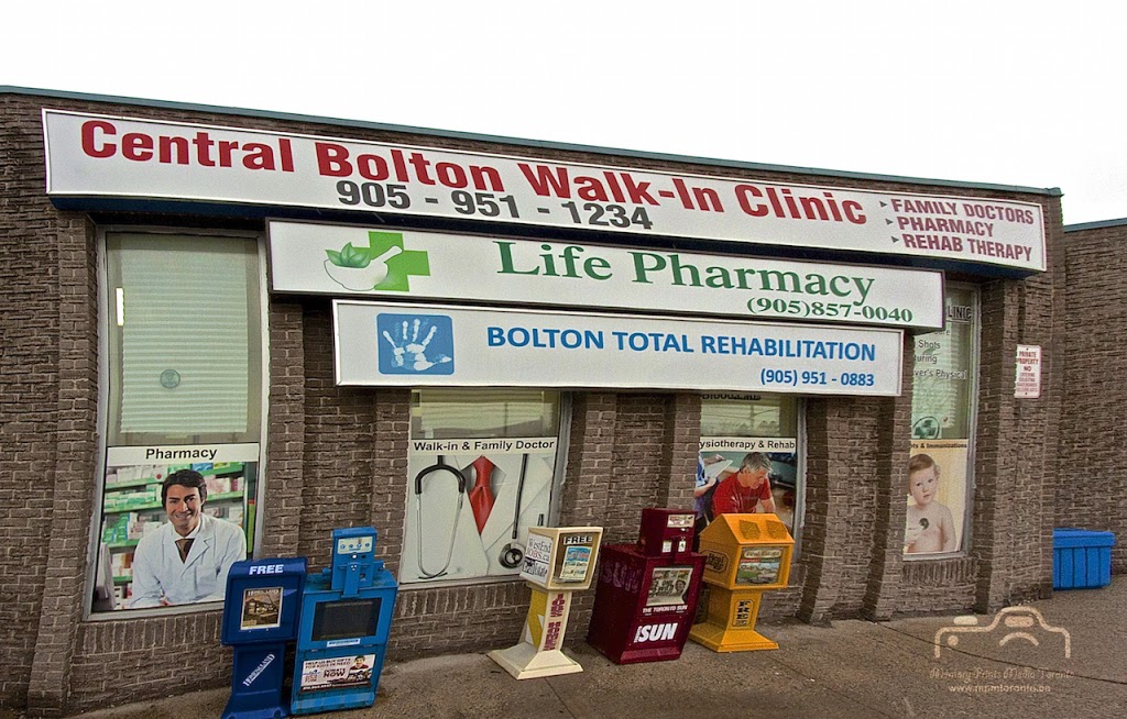 Central Bolton Walk In Clinic | 15 Allan Dr #9, Bolton, ON L7E 2B5, Canada | Phone: (905) 951-1234