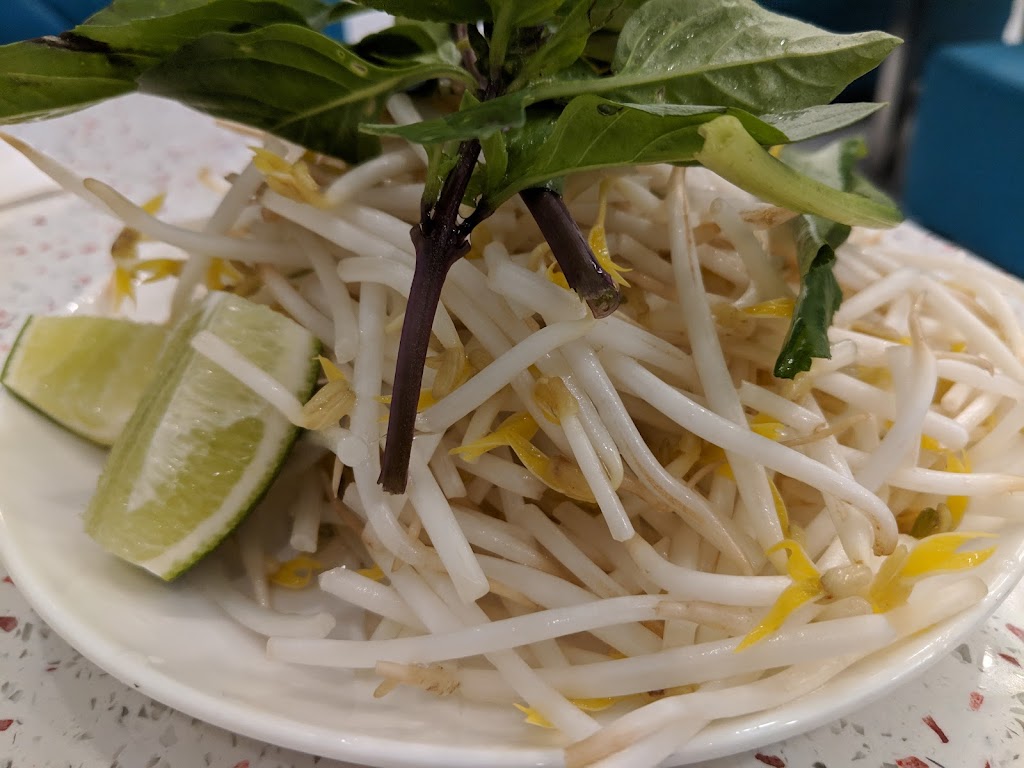 Pho Brothers | 2555 Dixie Rd Unit 15, Mississauga, ON L4Y 4C4, Canada | Phone: (289) 521-8887