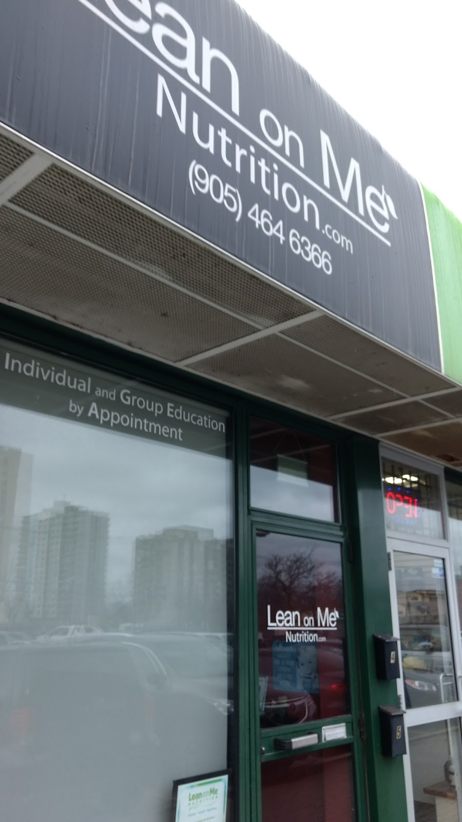 Lean on Me Nutrition | 579 Kerr St, Oakville, ON L6K 3E1, Canada | Phone: (905) 464-6366