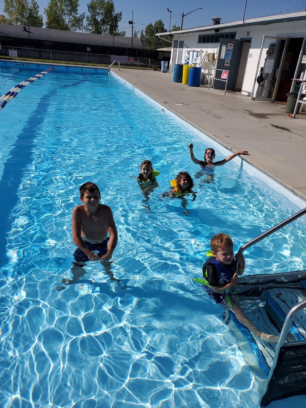 Dr. Lander Memorial Swimming Pool | 207 Main St NW, Turner Valley, AB T0L 2A0, Canada | Phone: (403) 933-7483