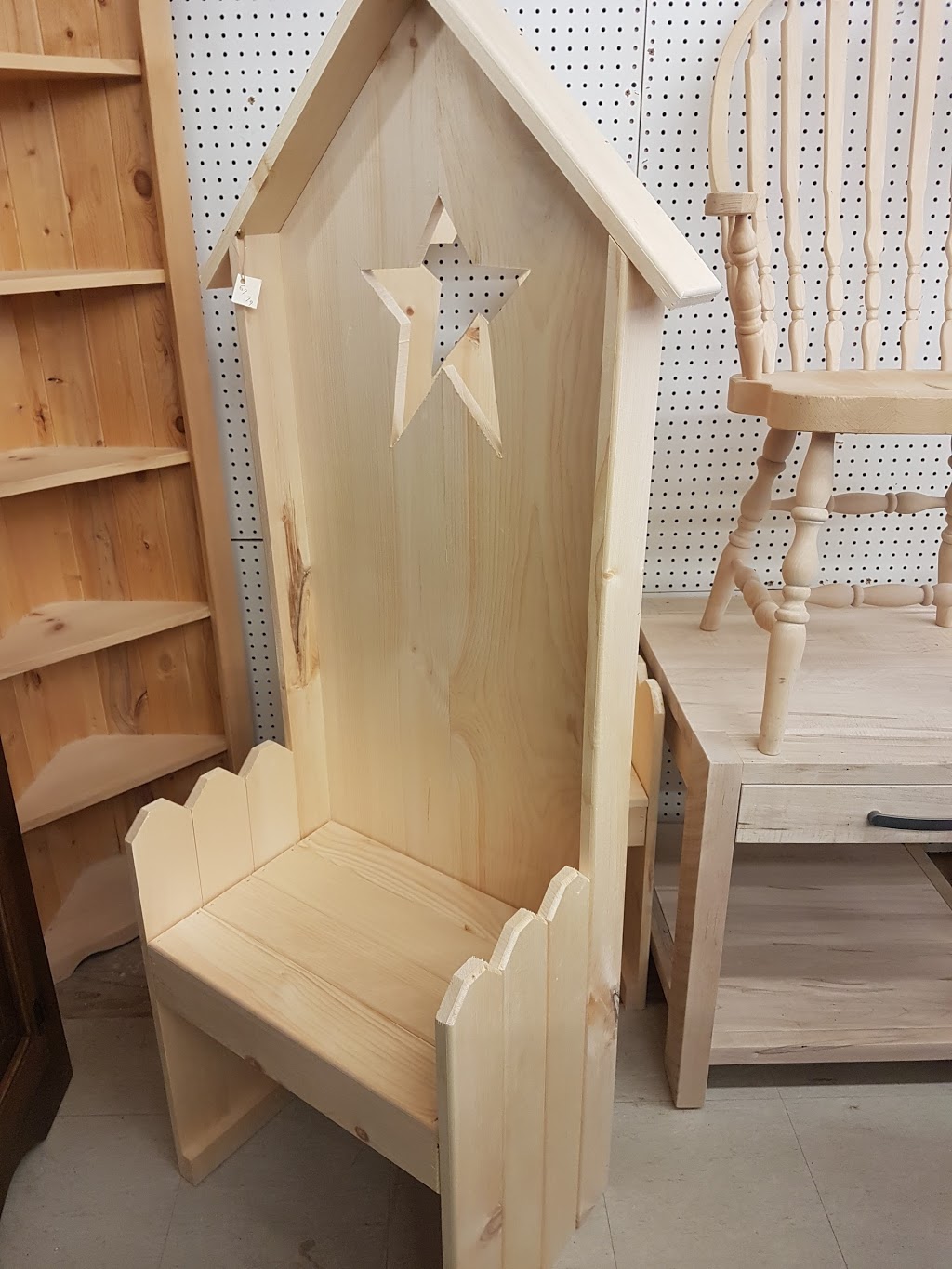 Billy Hill Pine Home and Cottage Outfitters | 7291 ON-26, Stayner, ON L0M 1S0, Canada | Phone: (705) 428-0333