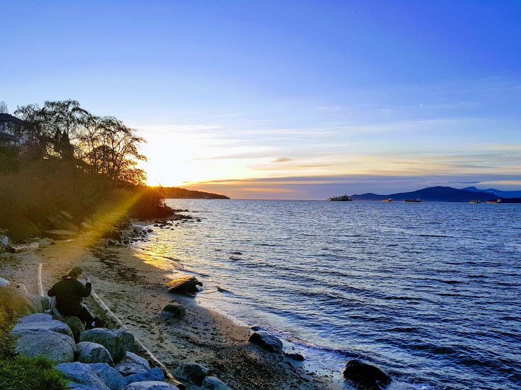 Kitsilano Beach Park | 1499 Arbutus St, Vancouver, BC V6J 5N2, Canada | Phone: (604) 873-7000