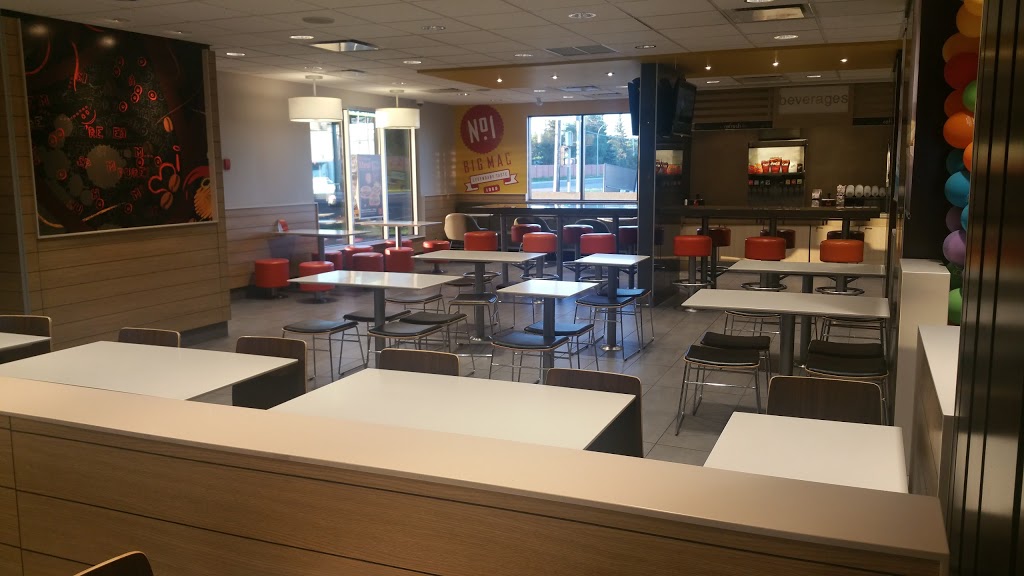 McDonalds | 14204 Yellowhead Trail, Edmonton, AB T5L 3C2, Canada | Phone: (780) 414-8351