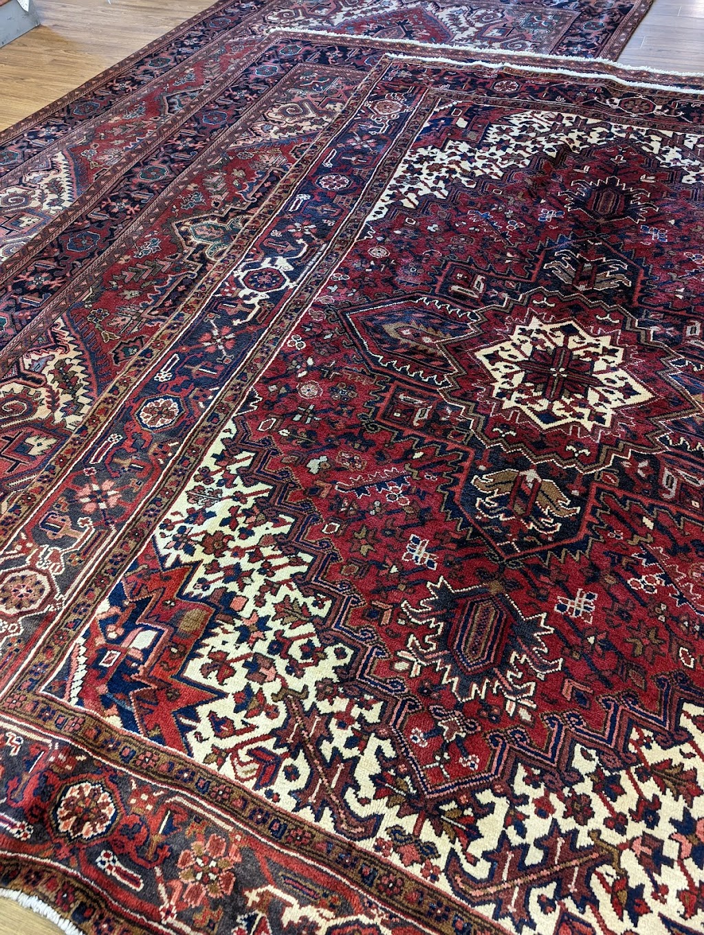 Blue Paisley Fine Rugs | 1440 Bathurst St #101, Toronto, ON M5R 3J3, Canada | Phone: (416) 546-4545