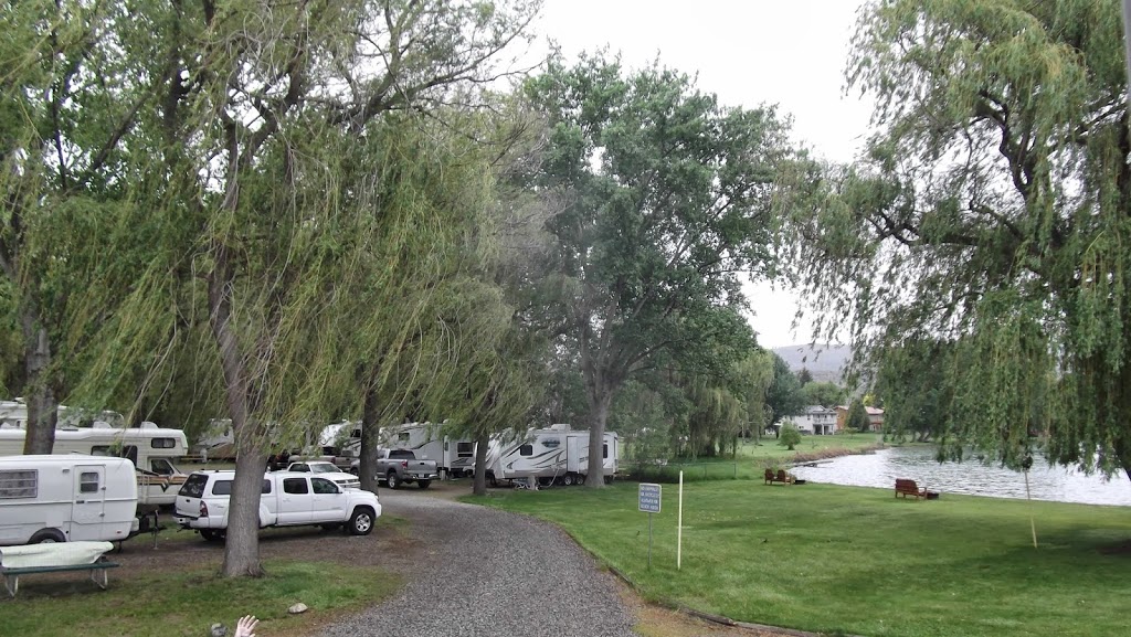 Apple Beach RV Park | 915 Bulrush Rd, Oliver, BC V0H 1T2, Canada | Phone: (855) 358-3287