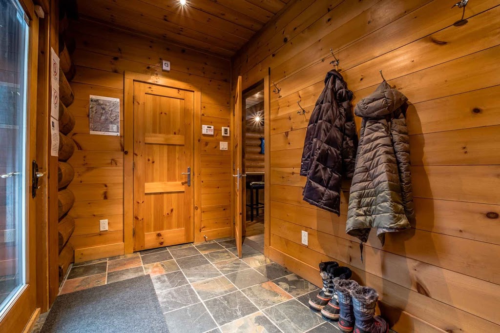 RCNT Chalet #34 | 23 Des, Chemin des Buissons, Lac-Supérieur, QC J0T 1P0, Canada | Phone: (844) 370-0257