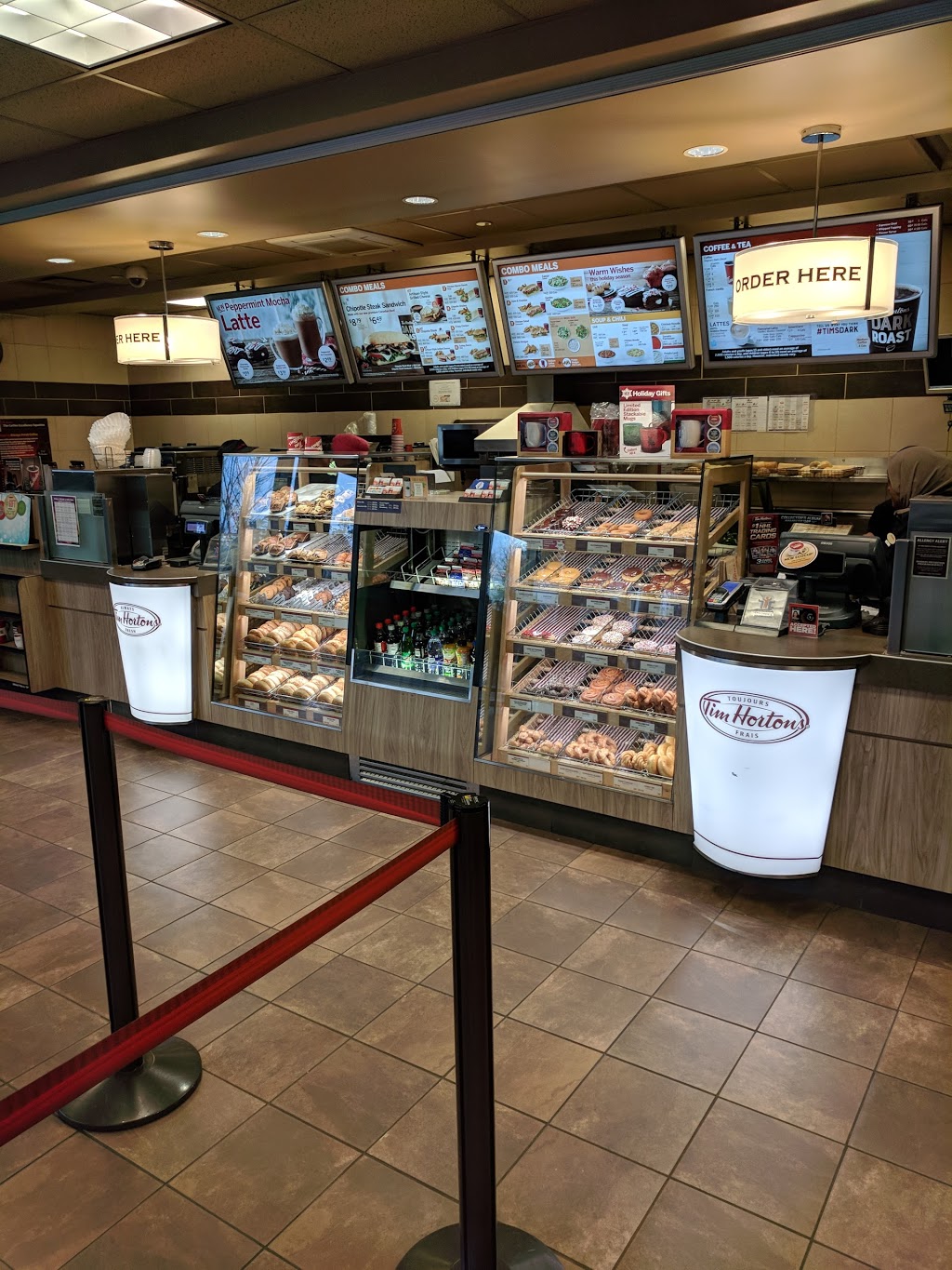 Tim Hortons | 1125 Colonel By Dr, Ottawa, ON K1S 5B6, Canada | Phone: (613) 520-5635