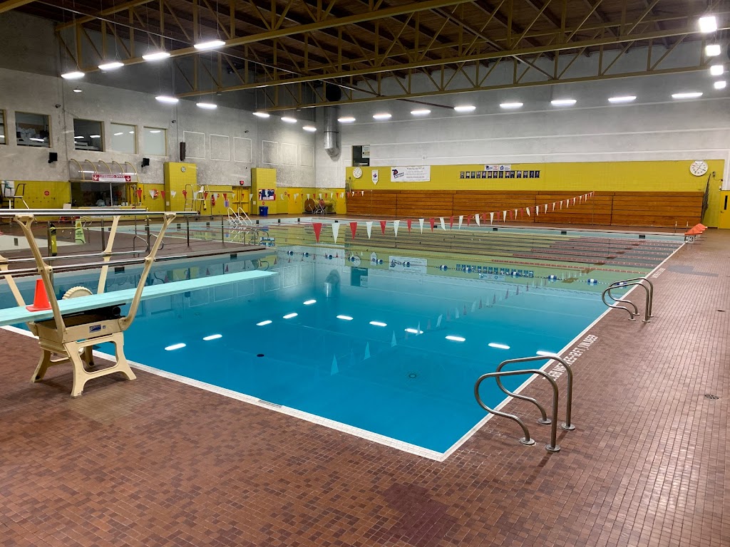 Chestnut Hill Developments Recreation Complex | 1867 Valley Farm Rd, Pickering, ON L1V 6K7, Canada | Phone: (905) 683-6582