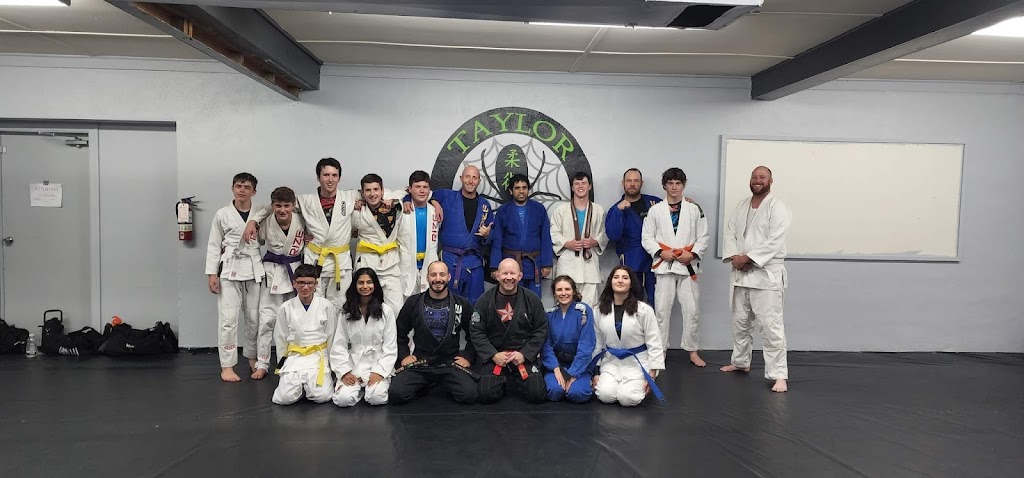 Taylor Jiu-Jitsu | 32 Wilson Rd N, Oshawa, ON L1G 6C8, Canada | Phone: (289) 928-8548