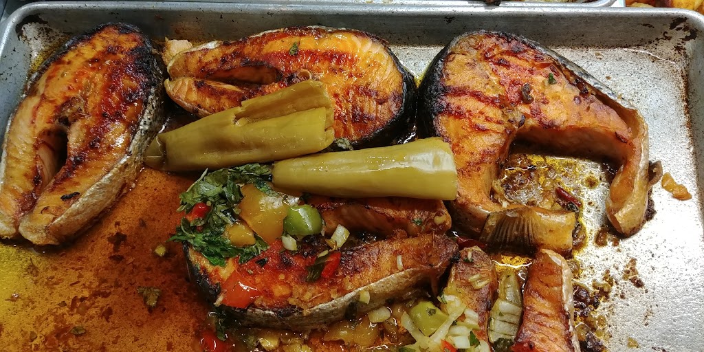 A Lota Seafoods | 1455 Dundas St W, Toronto, ON M6J 1Y7, Canada | Phone: (416) 535-5348