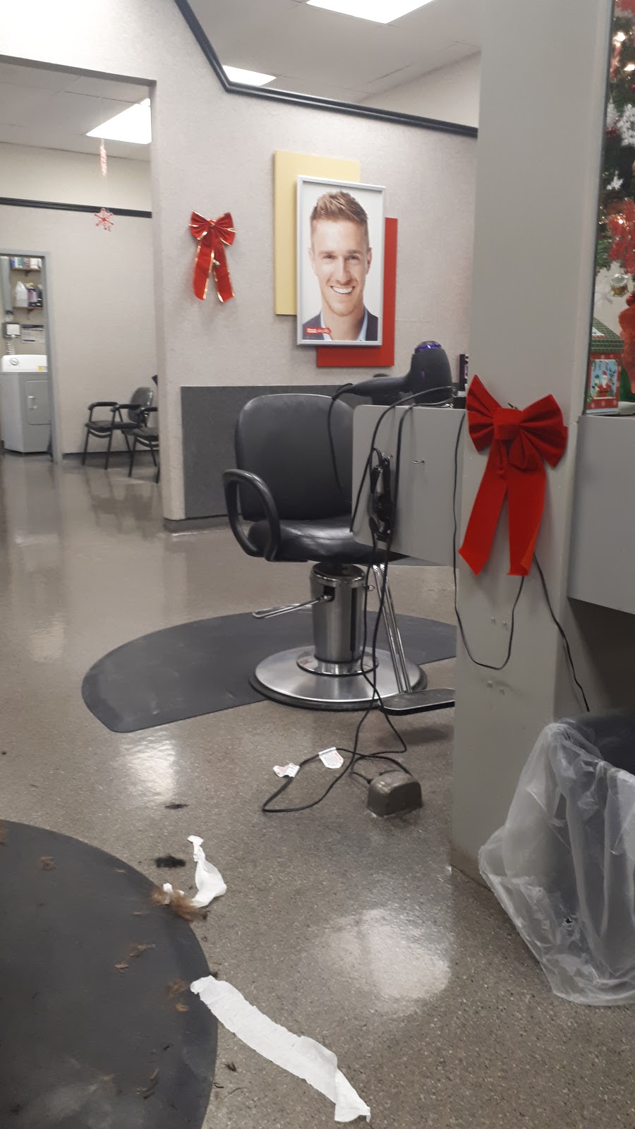 First Choice Haircutters | 200 Highland Rd W, Kitchener, ON N2M 3C2, Canada | Phone: (519) 743-6212