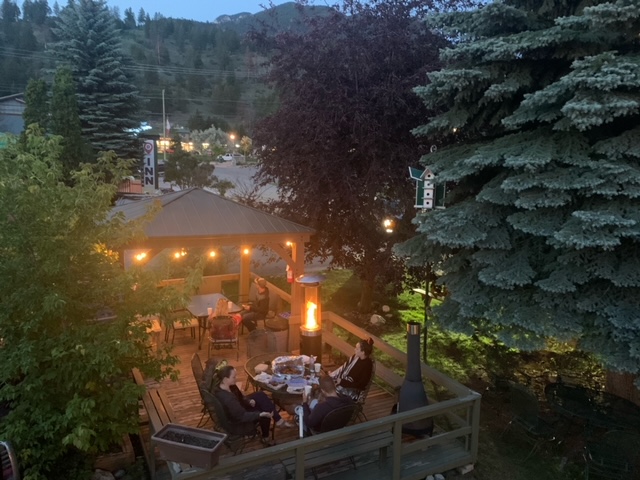 Destination Inn | 4881 St Marys St, Radium Hot Springs, BC V0A 1M0, Canada | Phone: (250) 347-9111