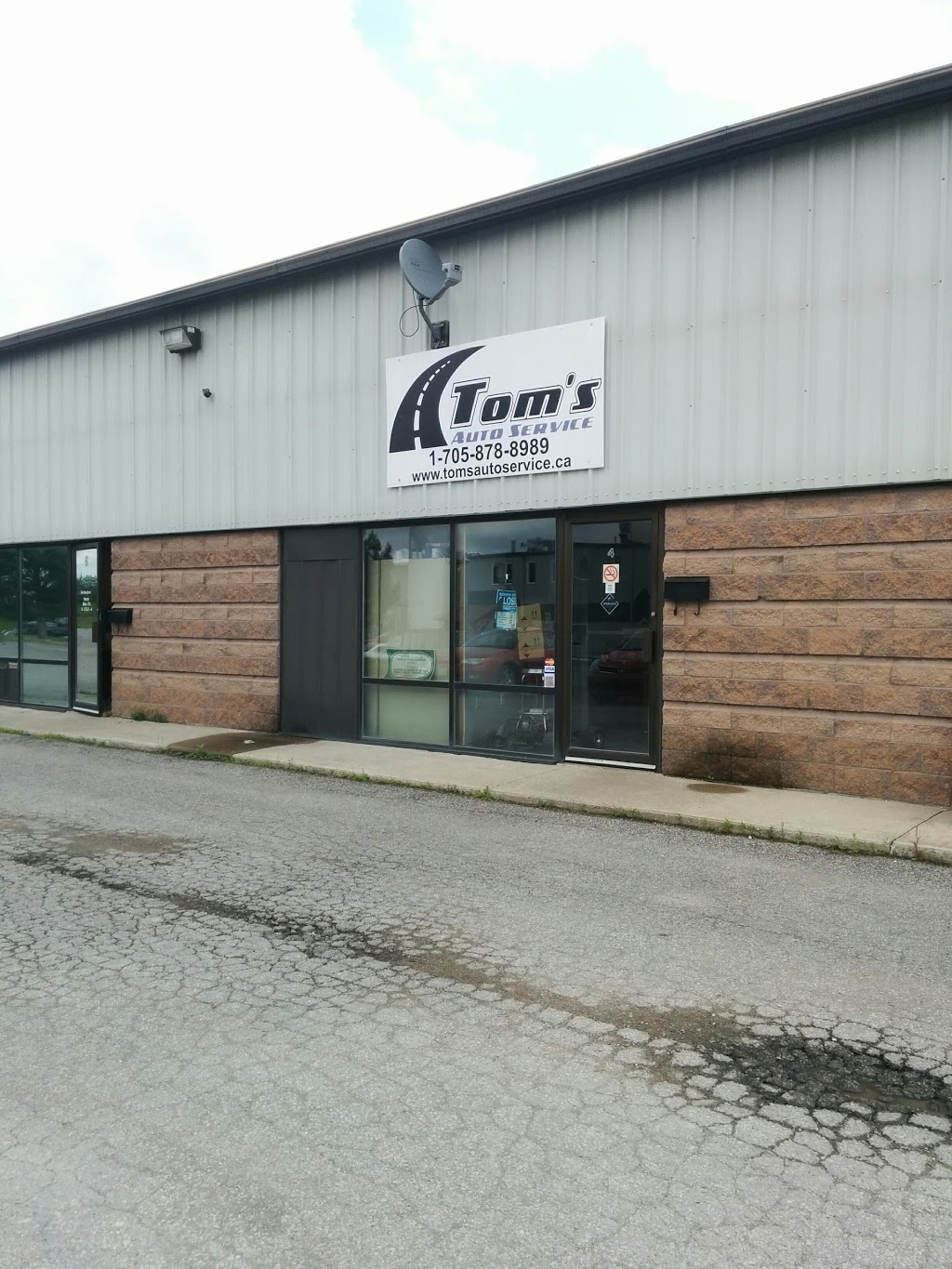 Toms Auto Service | 205 St George St, Lindsay, ON K9V 5Z9, Canada | Phone: (705) 878-8989