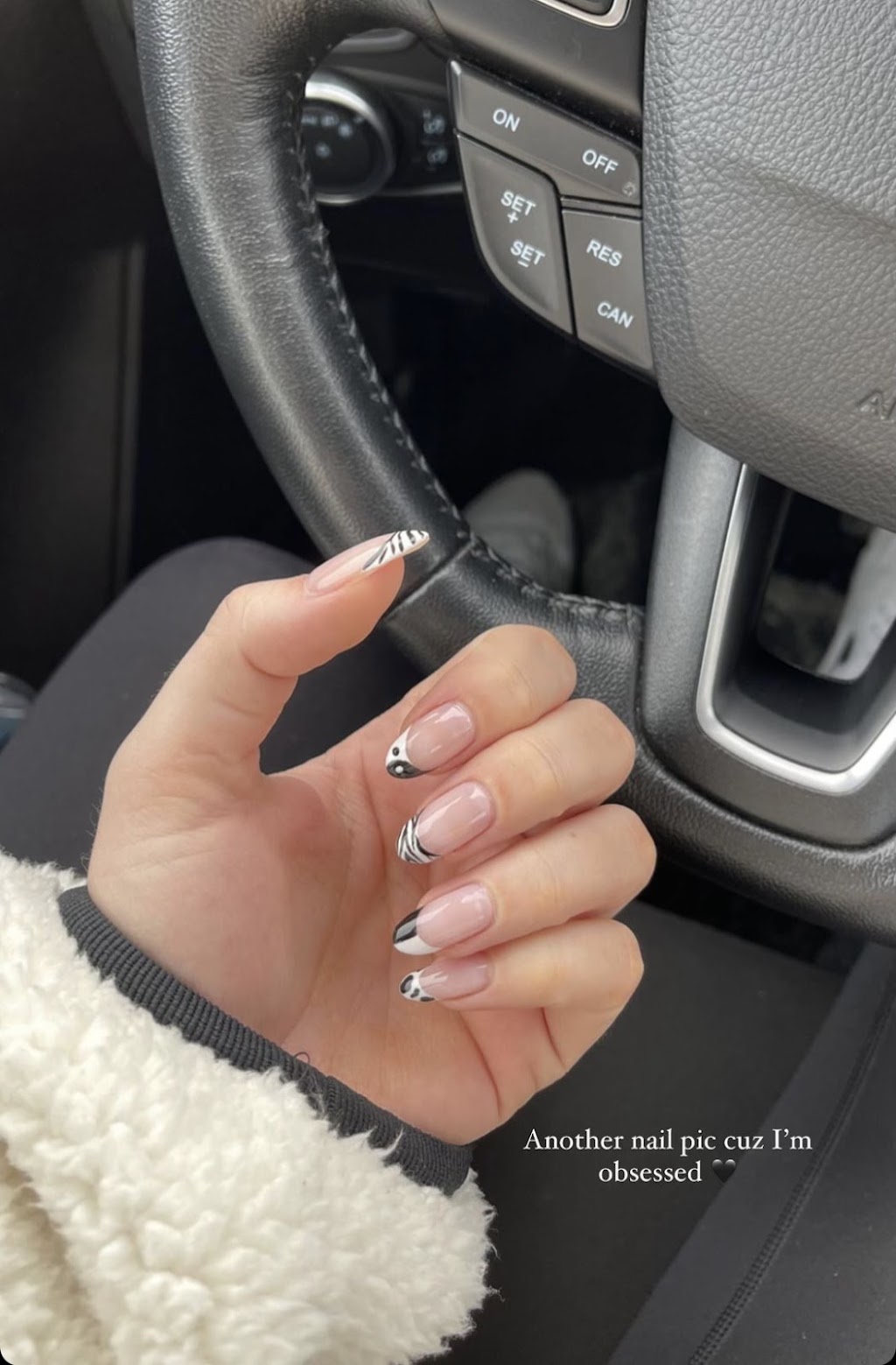 Crystal Nails & Spa | 695 Stonehaven ave #c1-3, Newmarket, ON L3X 0G2, Canada | Phone: (365) 268-1888