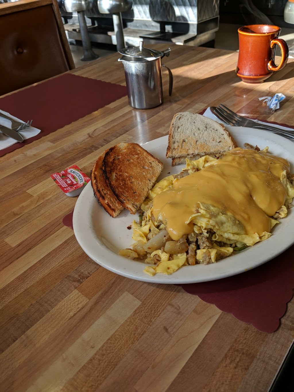 Woodlawn Diner | 3200 Lake Shore Rd, Blasdell, NY 14219, USA | Phone: (716) 822-8449