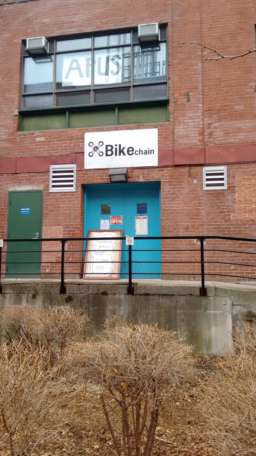 Bikechain | 563 Spadina Crescent, Toronto, ON M5S 2J7, Canada | Phone: (416) 978-6849