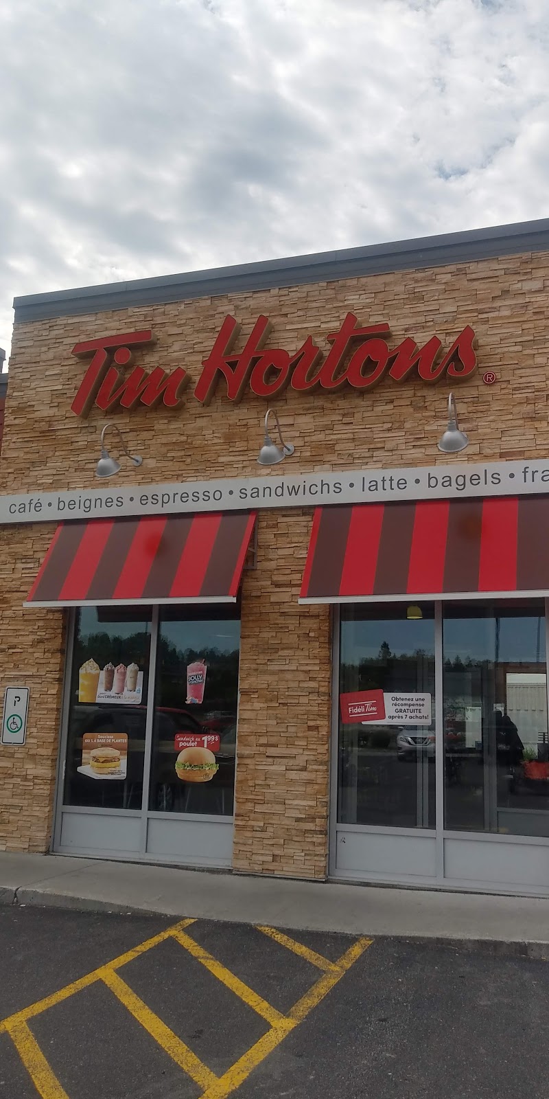 Tim Hortons | 1775 Av. du Pont S, Alma, QC G8B 6N3, Canada | Phone: (418) 668-6674