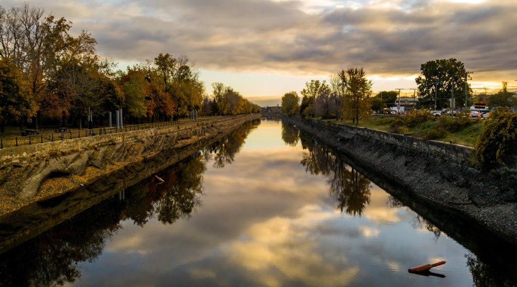 Lachine Canal National Historic Site | 711 Boulevard Saint-Joseph Est, Montréal, QC H2Y 2E7, Canada | Phone: (514) 283-6054