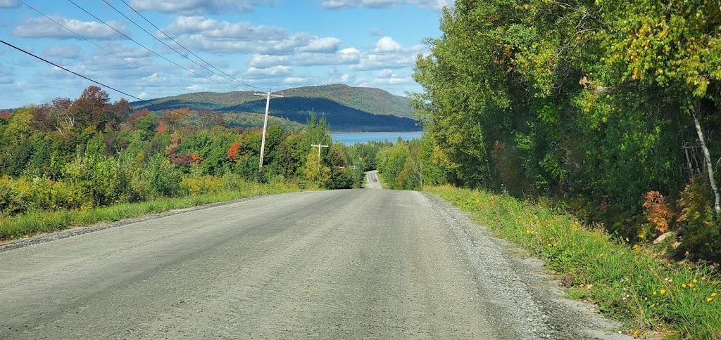 Chalet Belle Vie | 2 Chemin de la Belle-Vie Stanstead Canton, Memphrémagog, QC J0B 3E0, Canada | Phone: (514) 632-1615