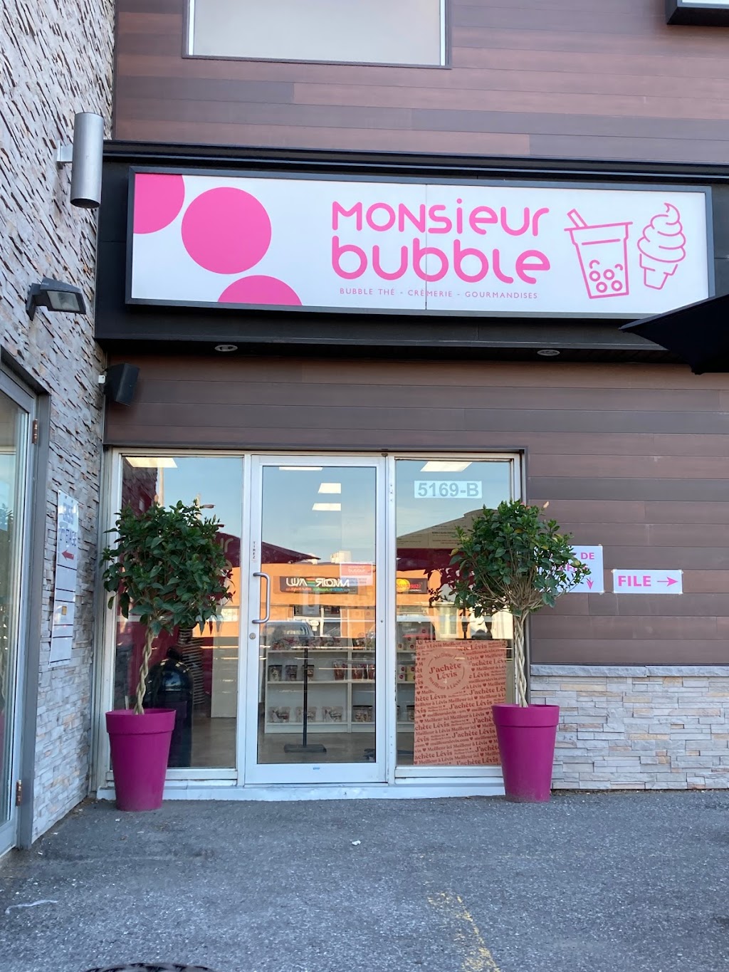 Monsieur Bubble Lévis | 5169b Bd Guillaume-Couture, Lévis, QC G6V 6K9, Canada | Phone: (418) 999-1217