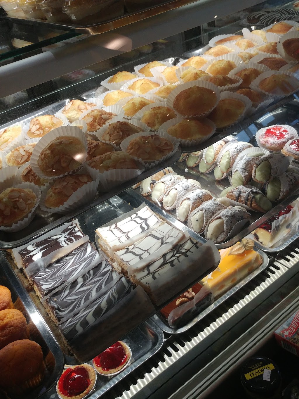 Seara Bakery & Pastry | 10385 Weston Rd #4, Woodbridge, ON L4H 0J5, Canada | Phone: (905) 303-0309