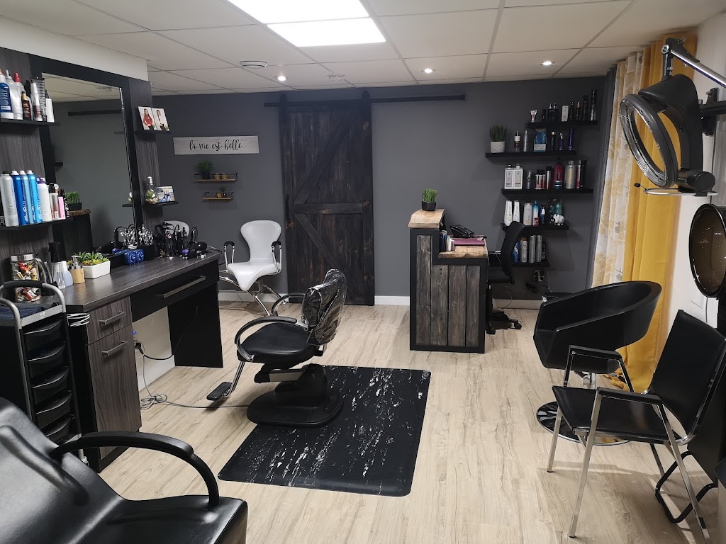 AC-cès Coiffure | 340 Rue des Seigneurs, Dolbeau-Mistassini, QC G8L 0C7, Canada | Phone: (418) 239-0838