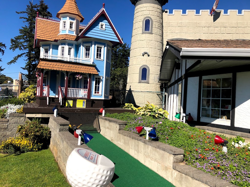 Paradise Mini Golf and Fun Park | 375 Island Hwy W, Parksville, BC V9P 1A1, Canada | Phone: (866) 325-1874