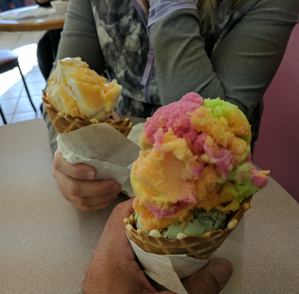 LICS - Leavitts Ice Cream Shop | 3410 3 Ave NW, Calgary, AB T2N 0M2, Canada | Phone: (403) 283-3578