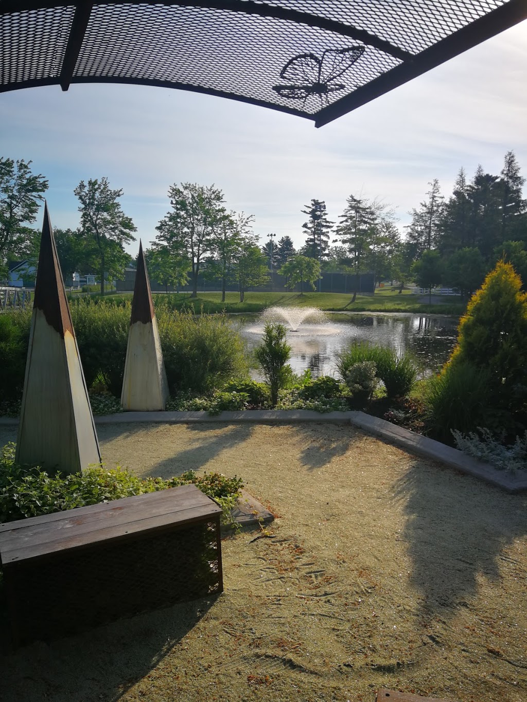 verre et de métal Garden | Blainville, QC J7C 4N4, Canada