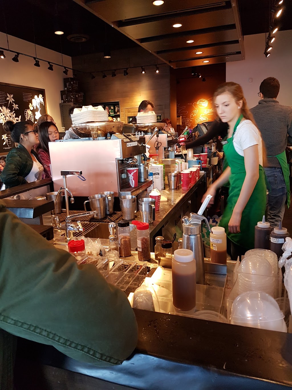 Starbucks | Sunrise Centre, 1400 Ottawa St S Unit 108, Kitchener, ON N2E 4E2, Canada | Phone: (519) 568-7412