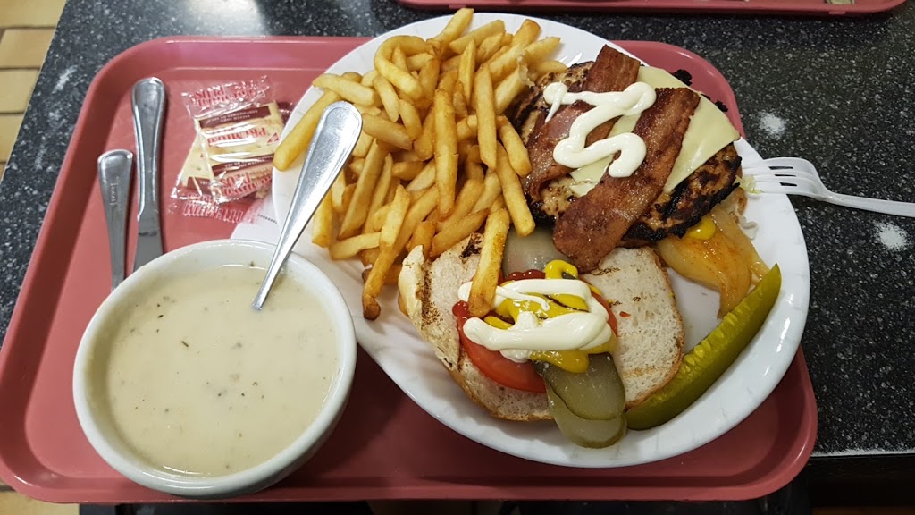 Famous Sams Restaurant | 12275 Woodbine Ave, Gormley, ON L0H 1G0, Canada | Phone: (905) 887-9260