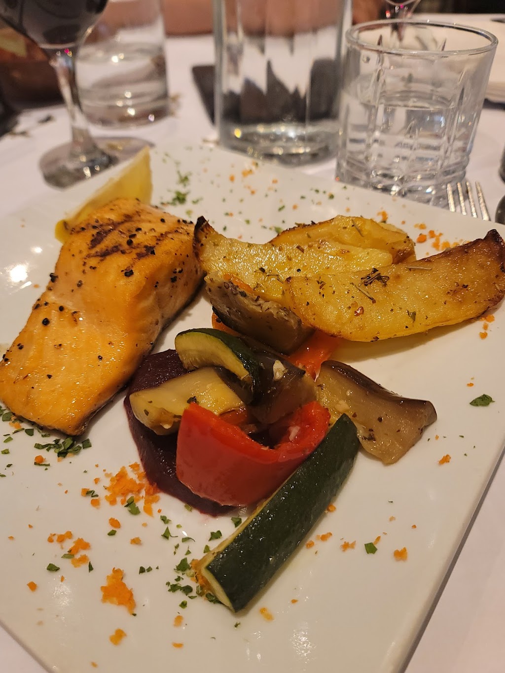 Gallo Nero Restaurant Trattoria | 5138 Rue Jarry E, Saint-Léonard, QC H1R 1Y4, Canada | Phone: (514) 955-9111