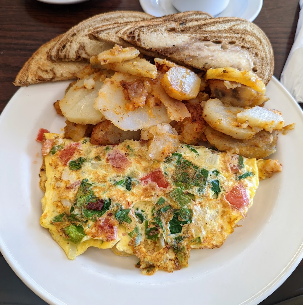 ScoopsRestaurant Breakfast and Lunch | 8123 Lundys Ln, Niagara Falls, ON L2H 1H3, Canada | Phone: (905) 356-5527