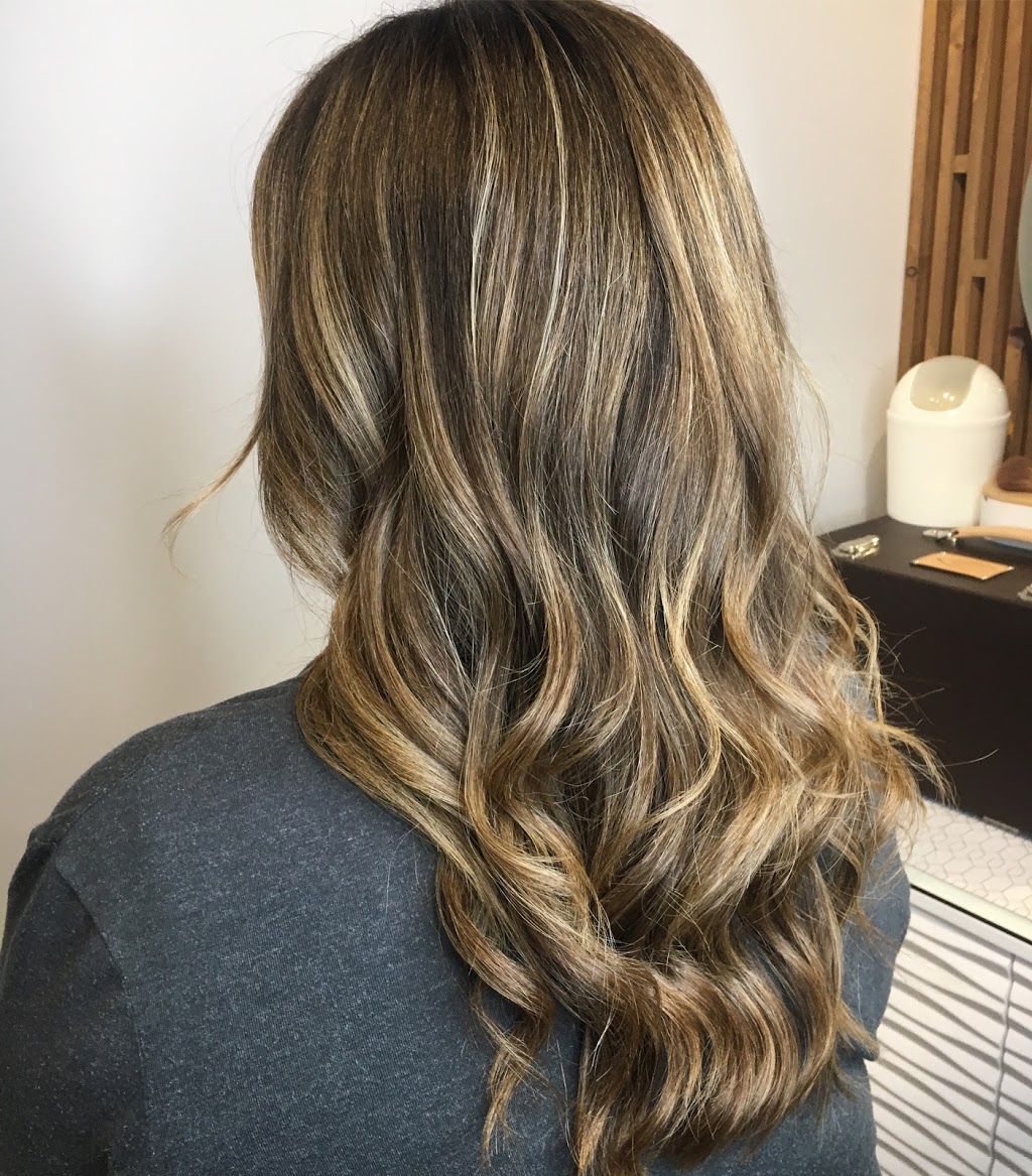 SM Coiffure | 5326 Route Sainte Geneviève, Québec, QC G3K 1A3, Canada | Phone: (581) 998-6425