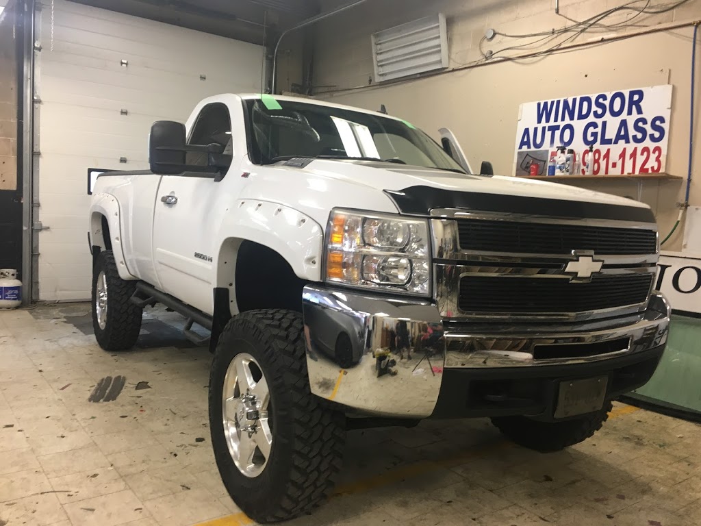 Windsor Auto Glass | 3880 Tecumseh Rd E Unit 2, Windsor, ON N8W 1J2, Canada | Phone: (519) 981-1123