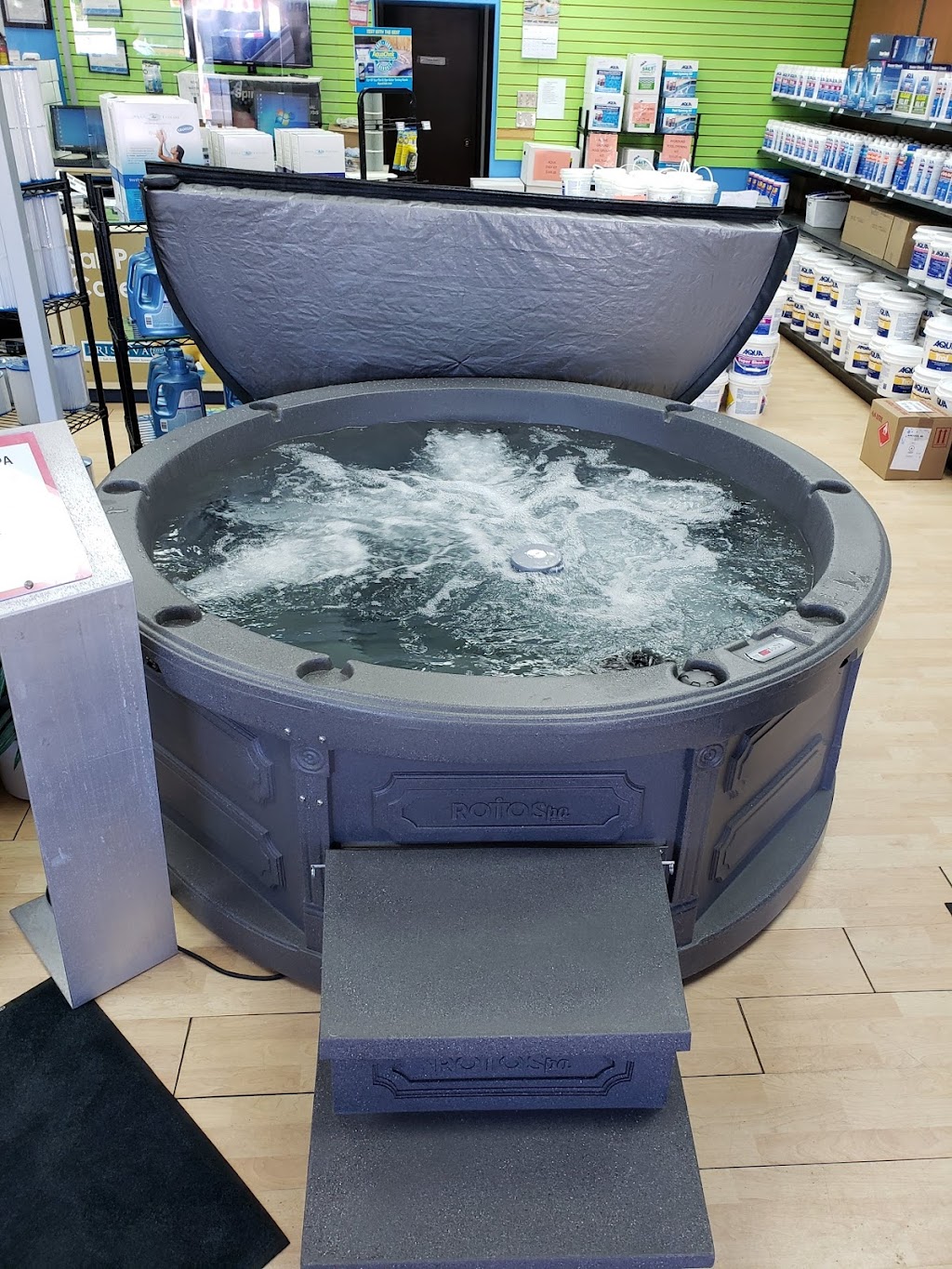 Rintouls Pools & Hot Tubs | 689 10th St W, Owen Sound, ON N4K 3R8, Canada | Phone: (519) 376-5858