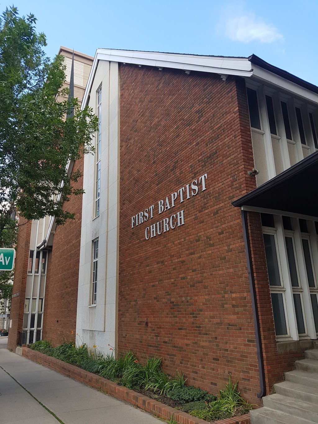 First Baptist Church | 10031 109 St NW, Edmonton, AB T5J 1M1, Canada | Phone: (780) 422-2214
