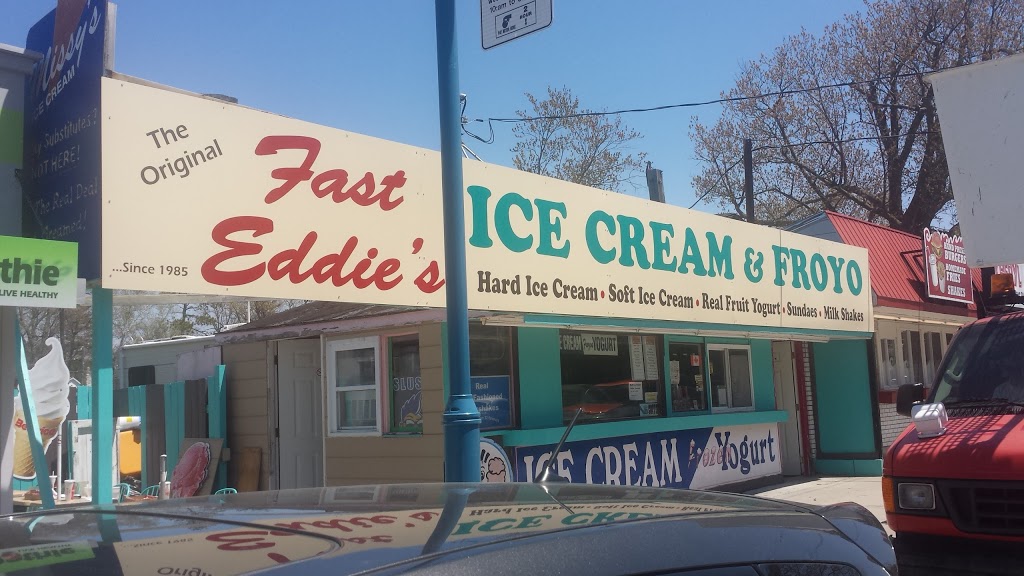 The Original Fast Eddies Ice Cream and Froyo | 75 Main St W, Grand Bend, ON N0M 1T0, Canada