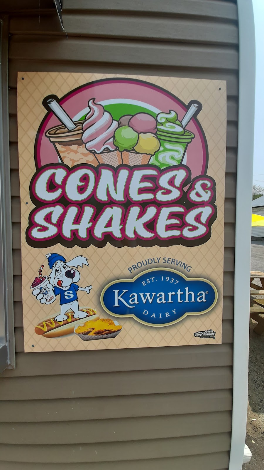 Cones & Shakes Ice Cream | 19 Elks St, Picton, ON K0K 2T0, Canada | Phone: (613) 921-2326