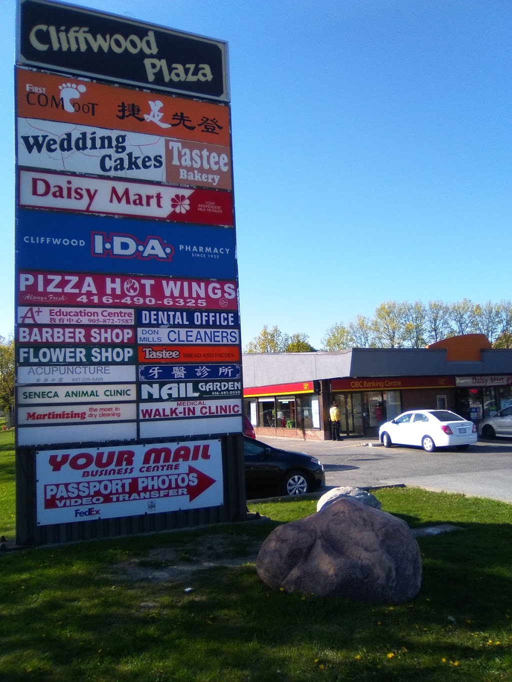 Daisy Mart | 3931 Don Mills Rd, North York, ON M2H 2S7, Canada | Phone: (416) 493-9737