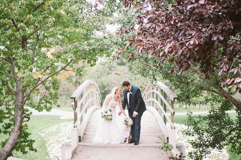 Emerson & Co. Weddings | 5727 Ladbrooke Dr SW, Calgary, AB T3E 5Y2, Canada | Phone: (403) 471-9278