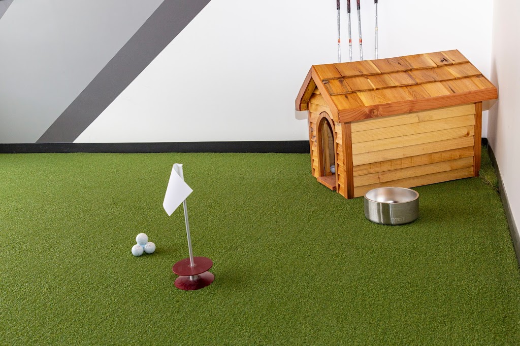 DogHouse Golf Co | 25 Saunders Rd unit 6, Barrie, ON L4N 9A7, Canada | Phone: (705) 503-4653