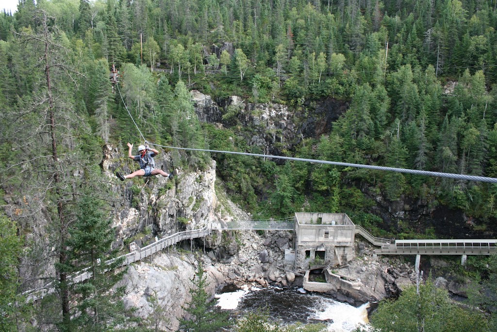 Parc le Trou de la Fée | Chemin trou de la fée, 7e avenue, Desbiens, QC G0W 1N0, Canada | Phone: (418) 346-1242